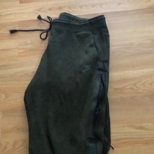 Women’s large nike tech fleece